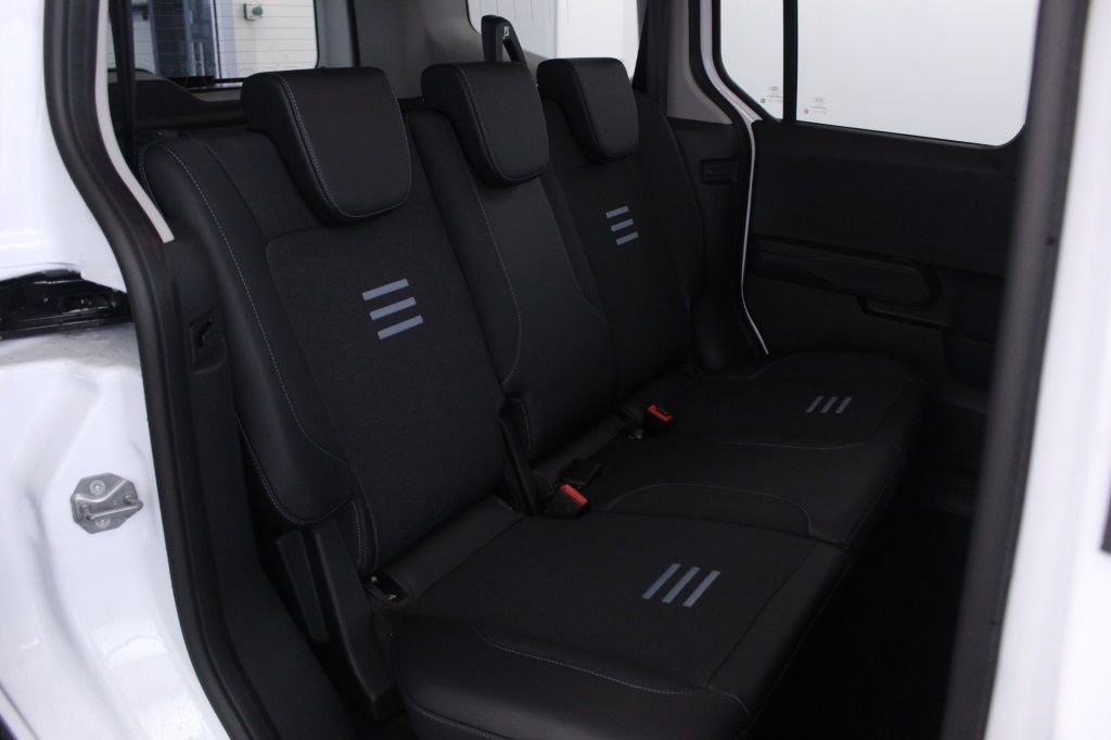 ford-tourneo-2024-gasolina-999cc
