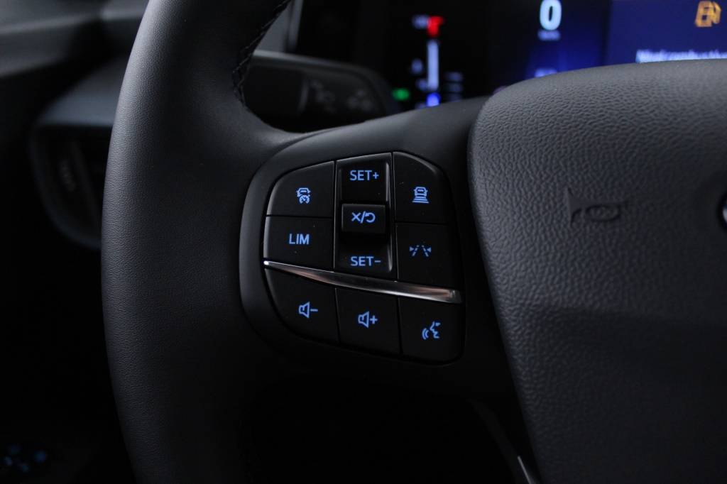 ford-tourneo-2024-gasolina-999cc