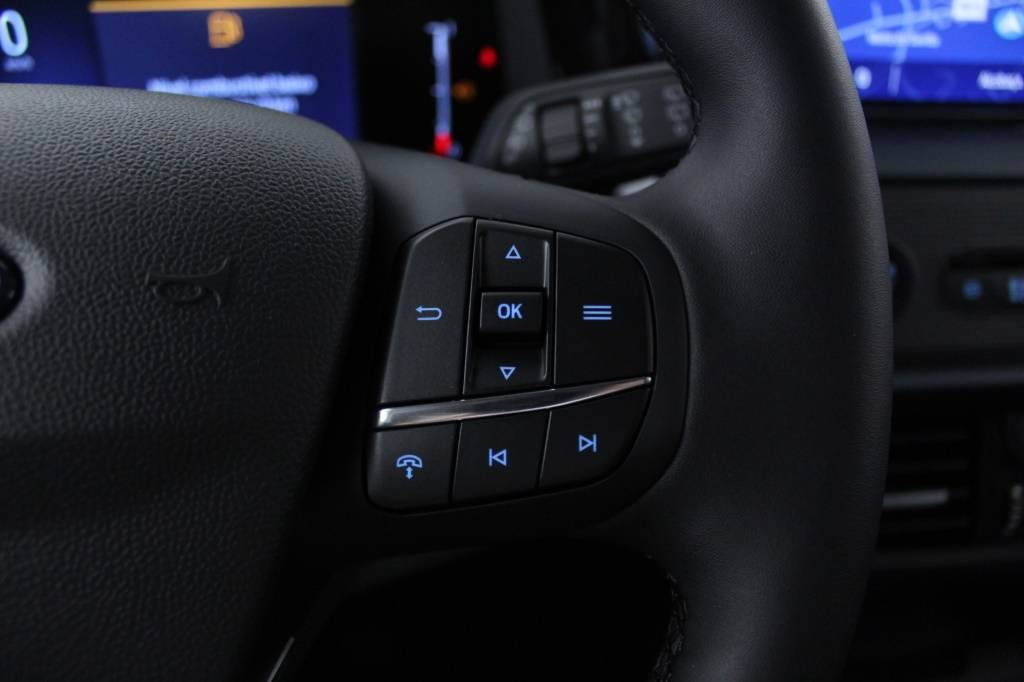 ford-tourneo-2024-gasolina-999cc