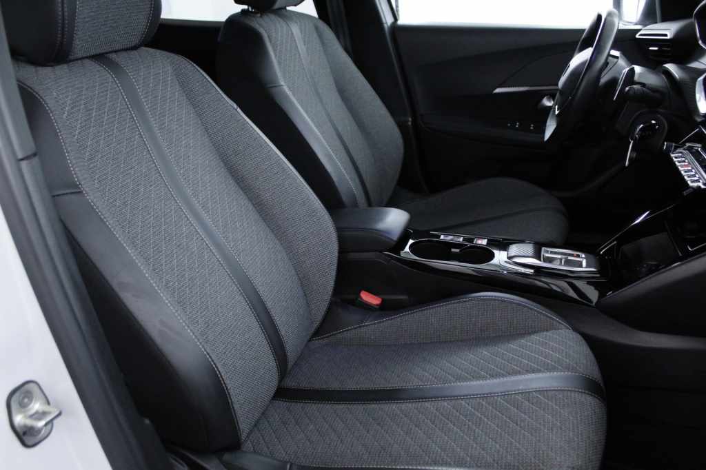 peugeot-2008-2024-gasolina-1199cc