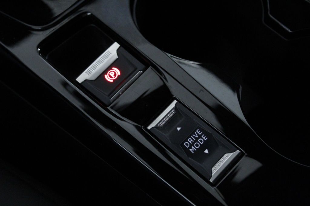 peugeot-2008-2024-gasolina-1199cc