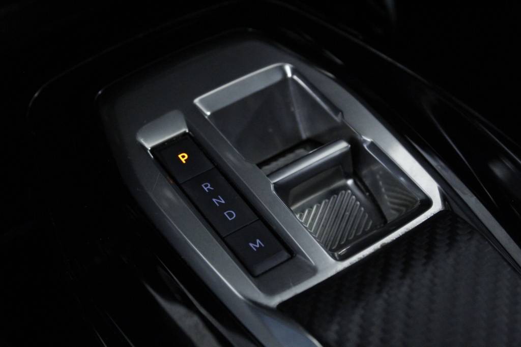 peugeot-2008-2024-gasolina-1199cc