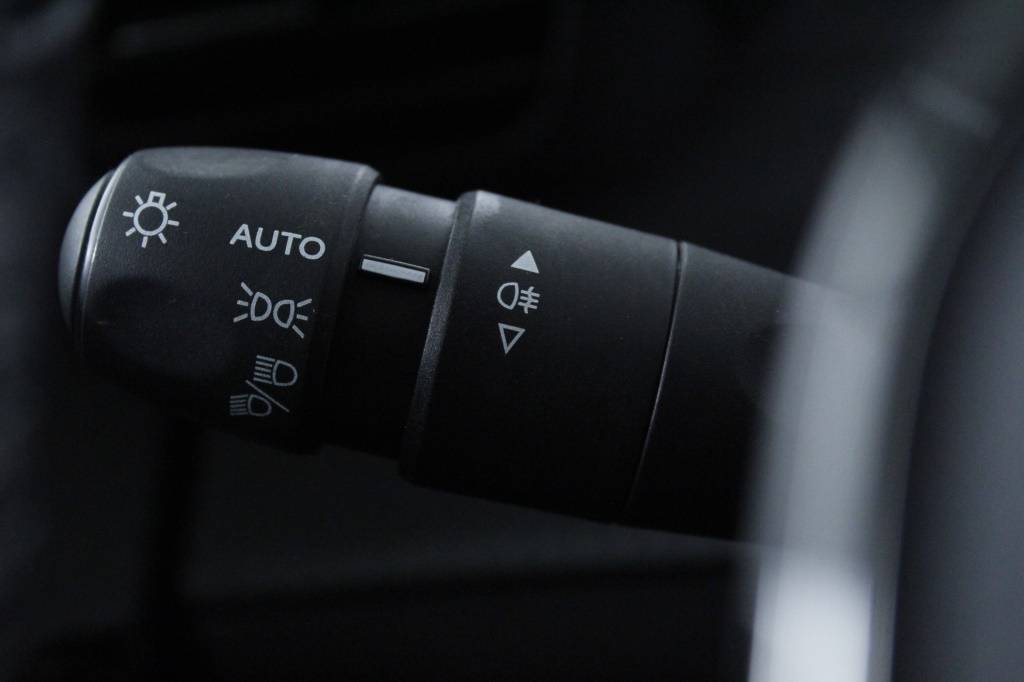 peugeot-2008-2024-gasolina-1199cc
