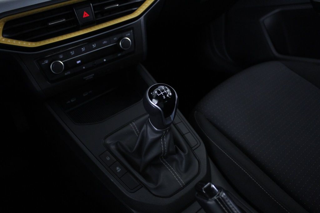seat-ibiza-2024-gasolina-999cc