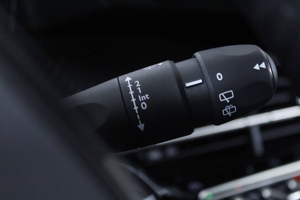 peugeot-208-2024-gasolina-1199cc