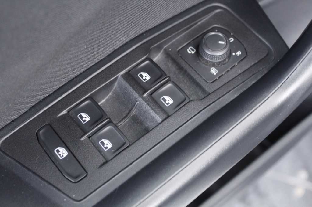 volkswagen-t-roc-2024-gasolina-999cc