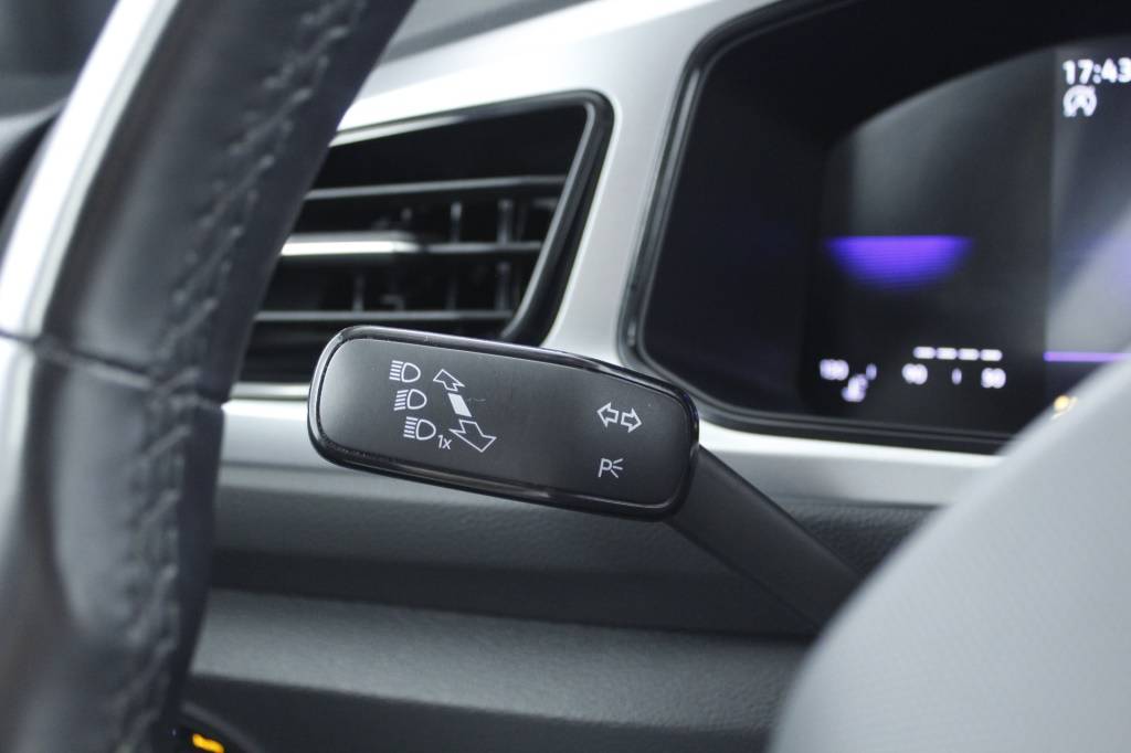 volkswagen-t-roc-2024-gasolina-999cc