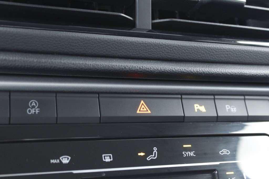 volkswagen-t-roc-2024-gasolina-999cc