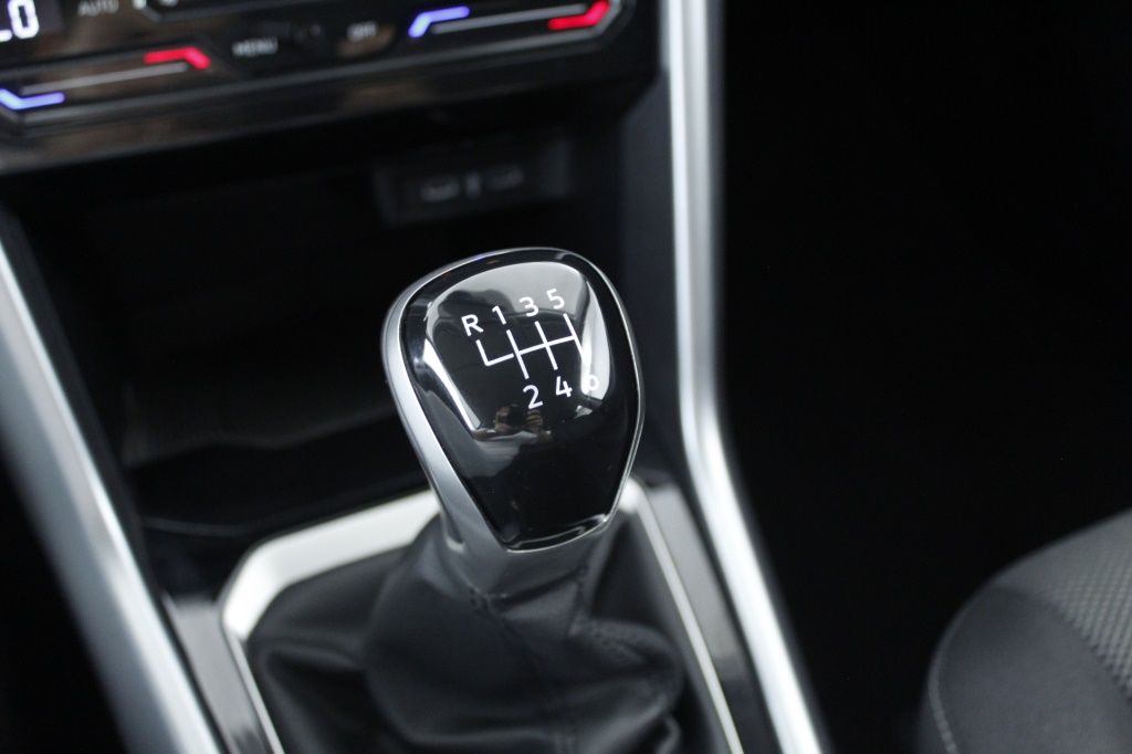 volkswagen-t-roc-2024-gasolina-999cc