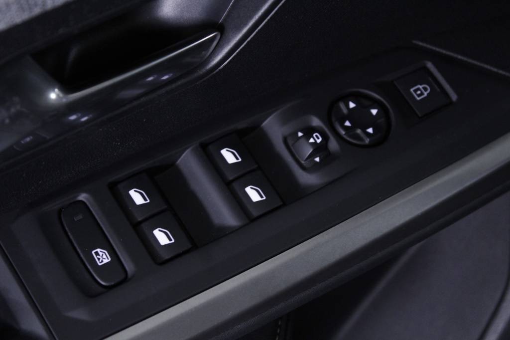 peugeot-5008-2025-hibrido-1199cc