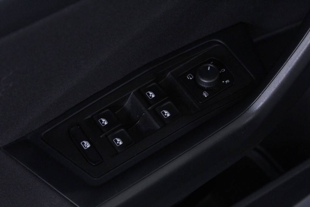 volkswagen-t-roc-2024-gasolina-999cc