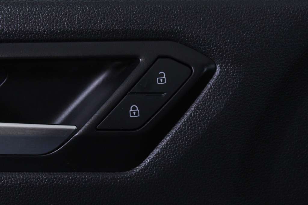 volkswagen-t-roc-2024-gasolina-999cc