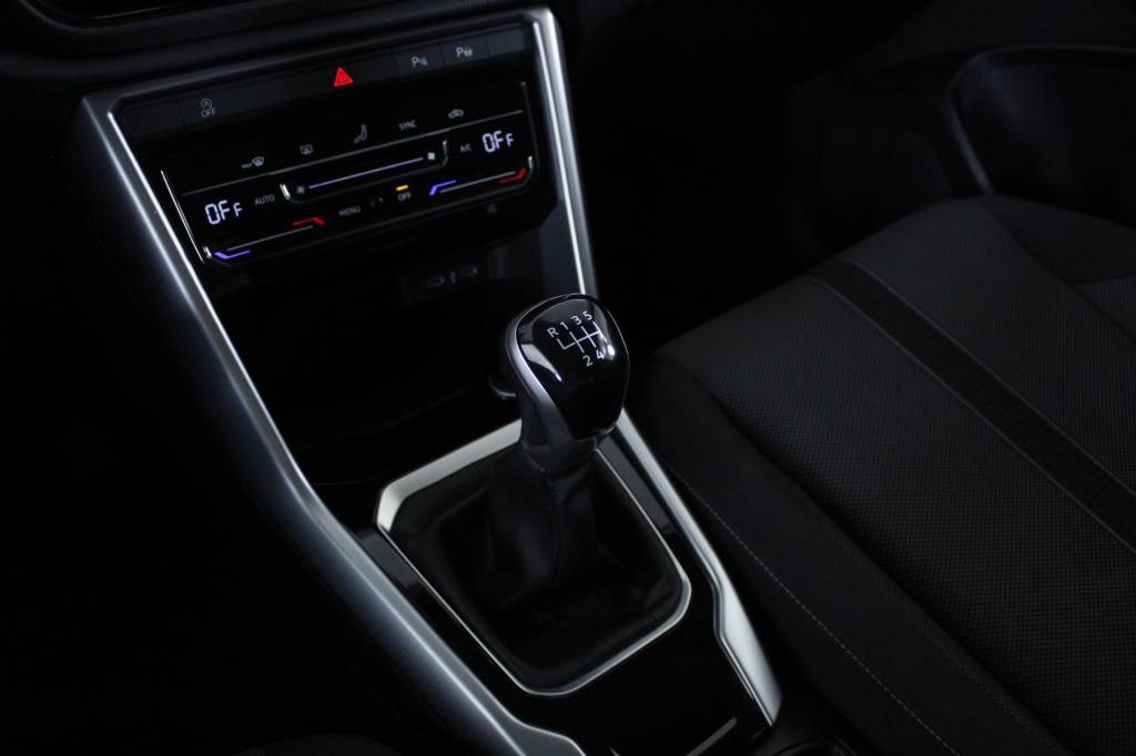 volkswagen-t-roc-2024-gasolina-999cc
