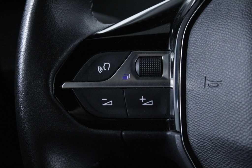peugeot-2008-2024-gasolina-1199cc