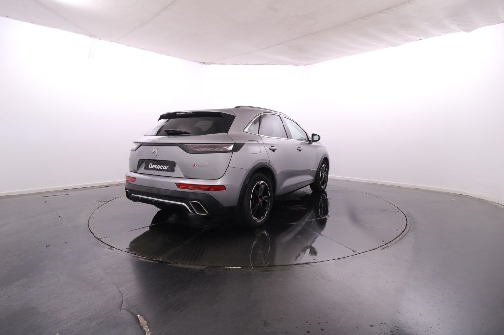 ds-ds-7-crossback-2022-hibrido-1598cc