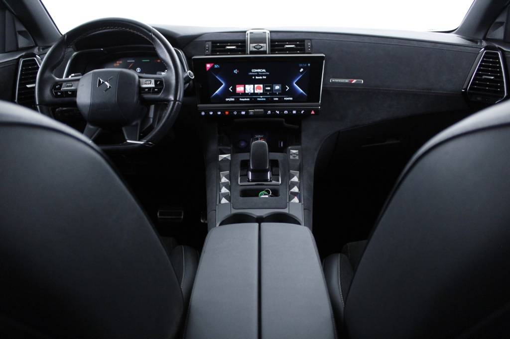 ds-ds-7-crossback-2022-hibrido-1598cc