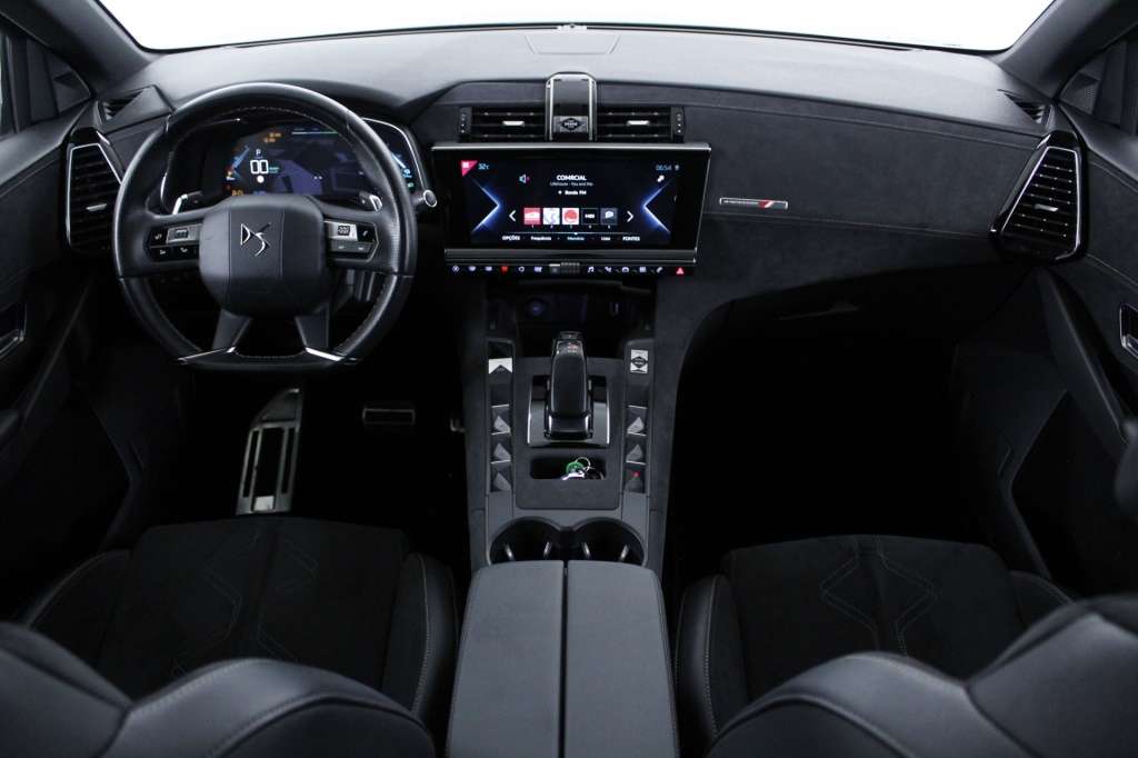 ds-ds-7-crossback-2022-hibrido-1598cc
