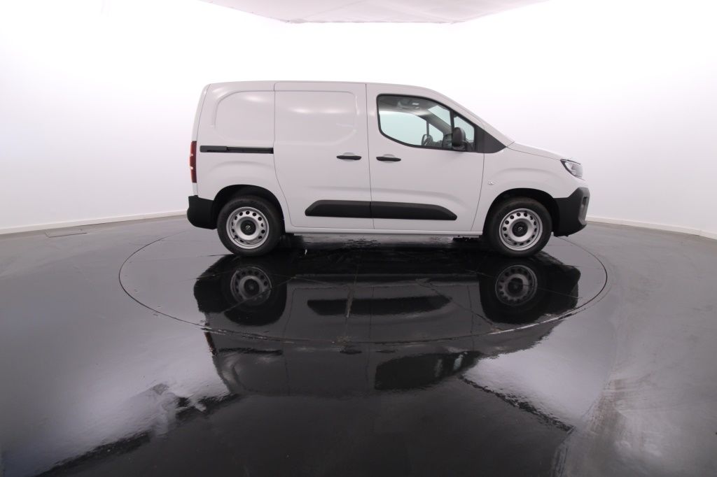opel-combo-2024-diesel-1499cc