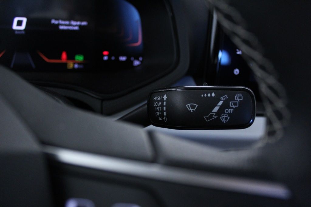 seat-ibiza-2023-gasolina-999cc