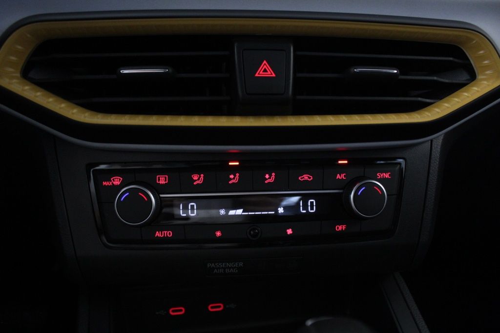 seat-ibiza-2023-gasolina-999cc