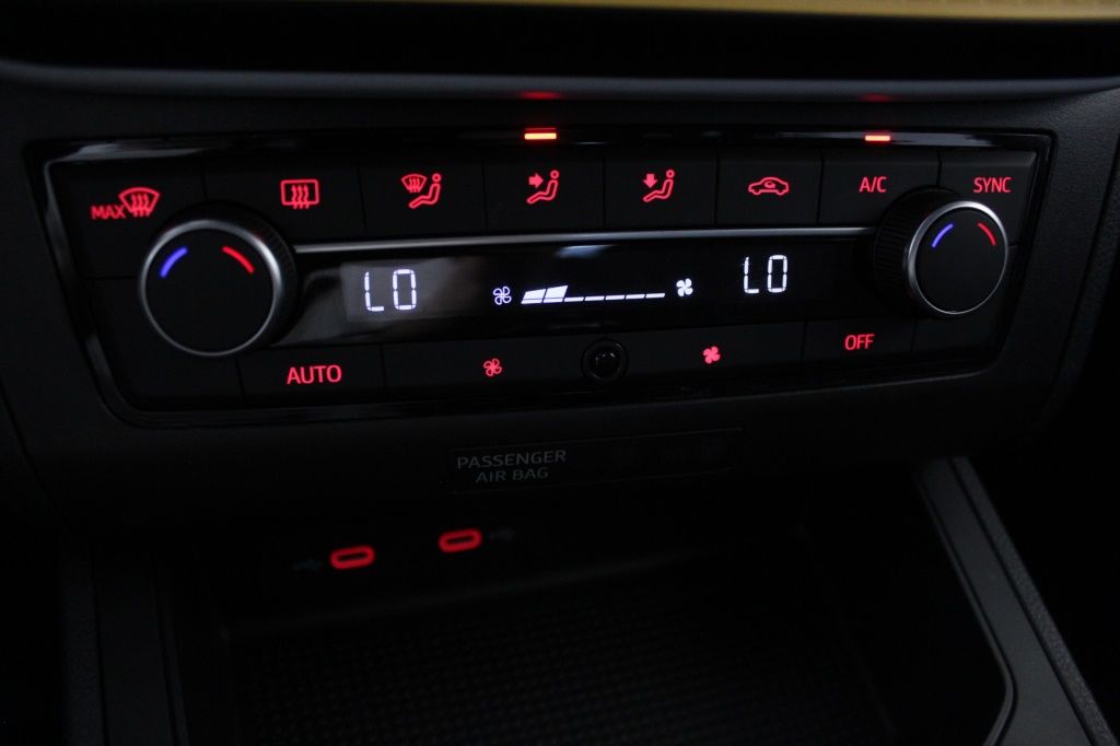 seat-ibiza-2023-gasolina-999cc
