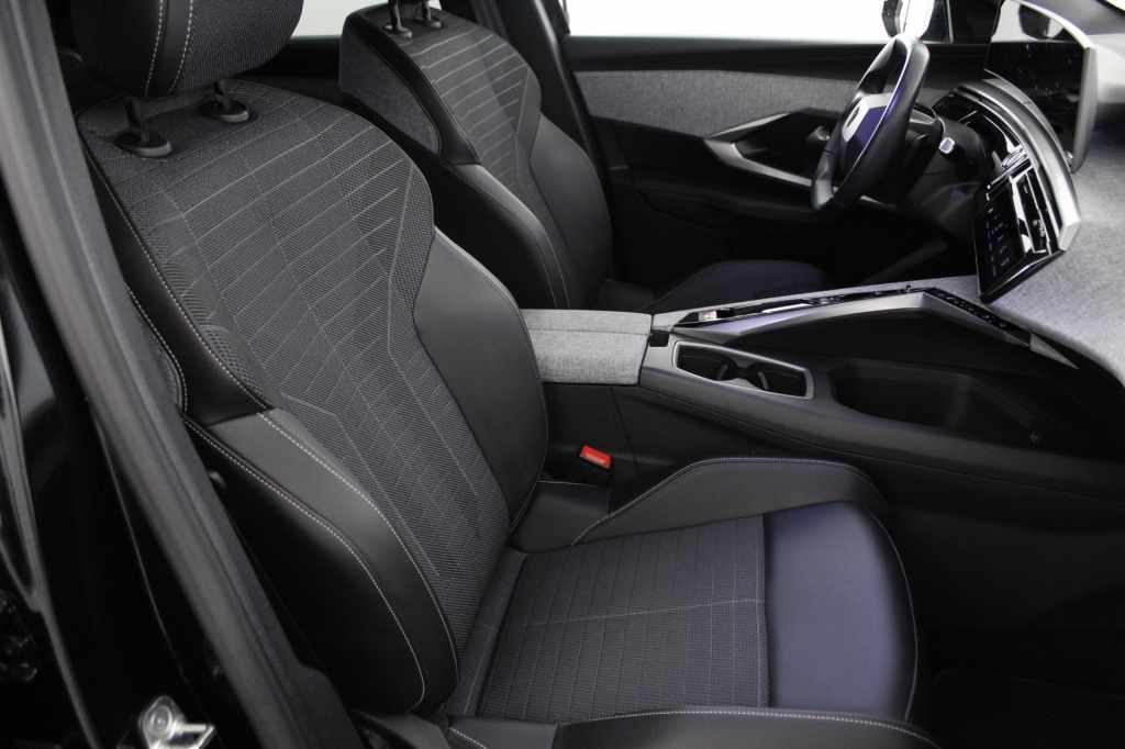 peugeot-5008-2024-hibrido-1199cc