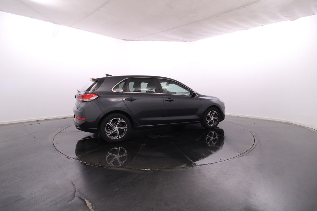 hyundai-i30-2023-gasolina-998cc