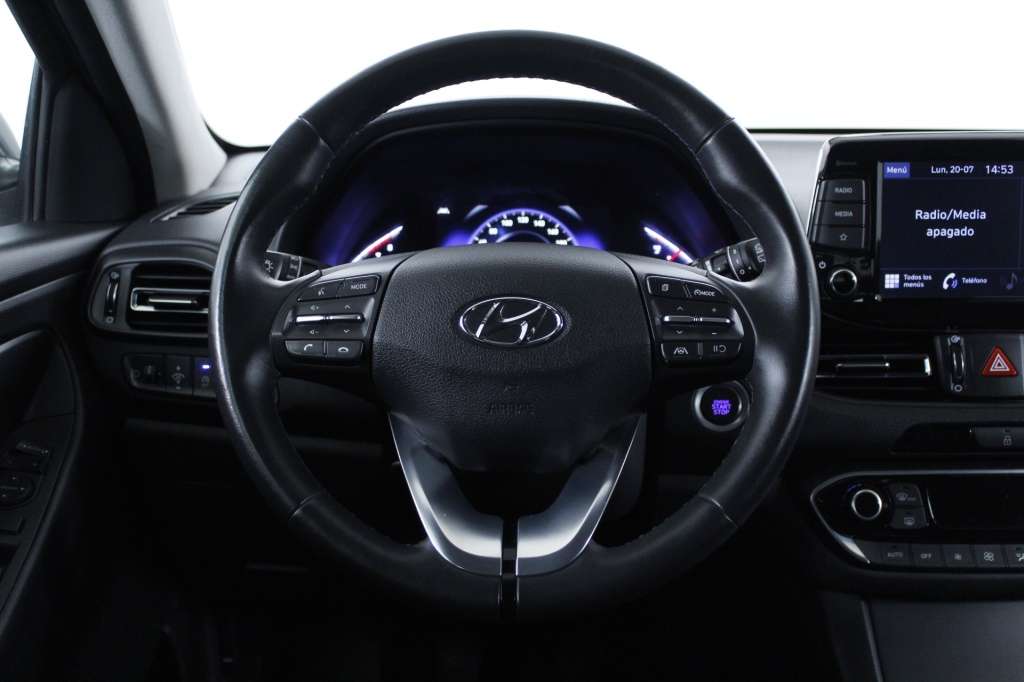 hyundai-i30-2023-gasolina-998cc