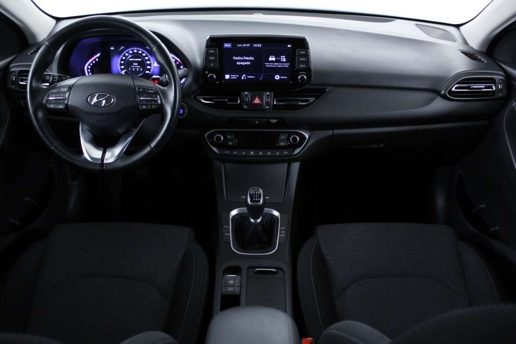 hyundai-i30-2023-gasolina-998cc
