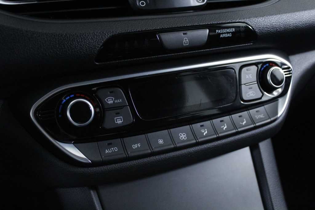 hyundai-i30-2023-gasolina-998cc