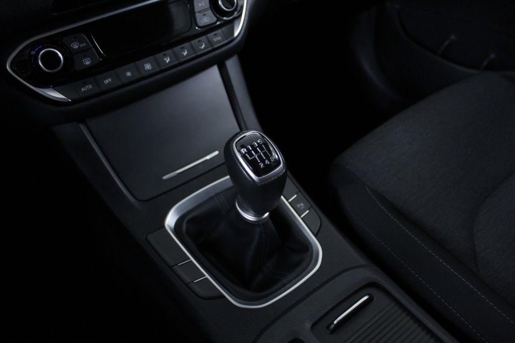 hyundai-i30-2023-gasolina-998cc