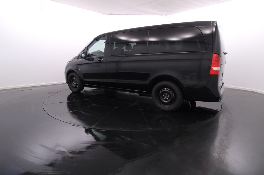 mercedes-benz-vito-2023-diesel-1950cc
