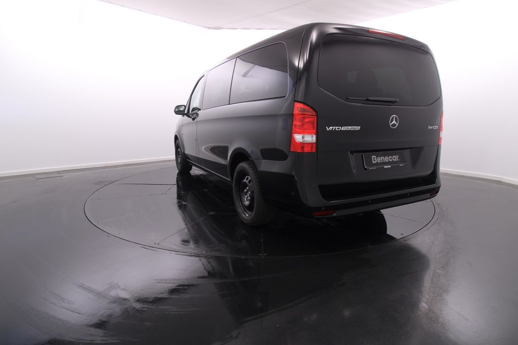 mercedes-benz-vito-2023-diesel-1950cc