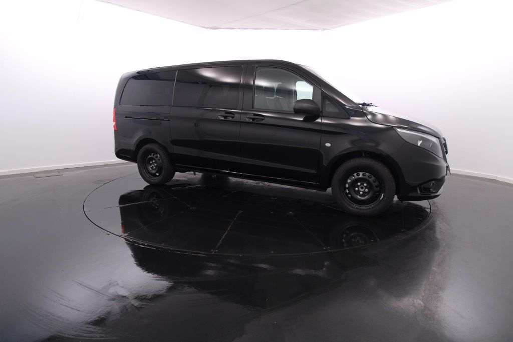 mercedes-benz-vito-2023-diesel-1950cc