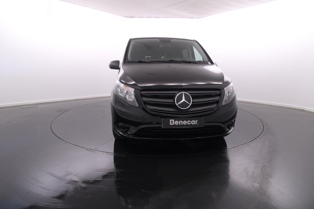 mercedes-benz-vito-2023-diesel-1950cc