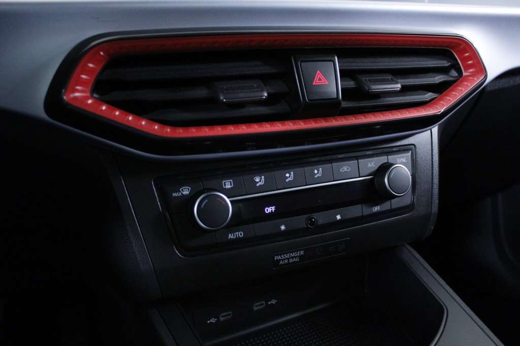 seat-ibiza-2024-gasolina-999cc