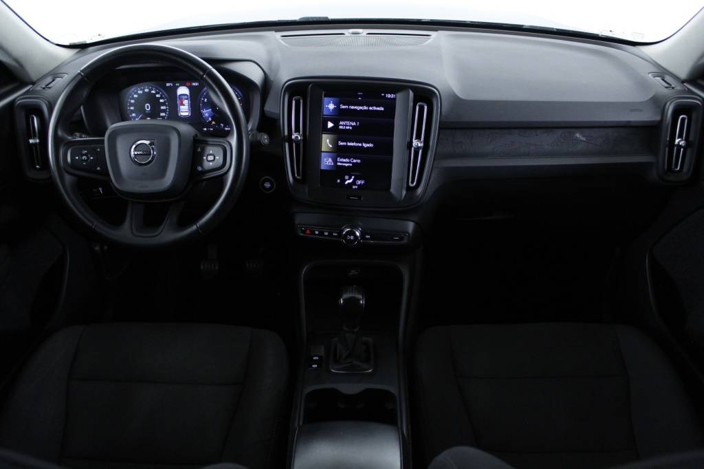 volvo-xc40-2022-gasolina-1477cc
