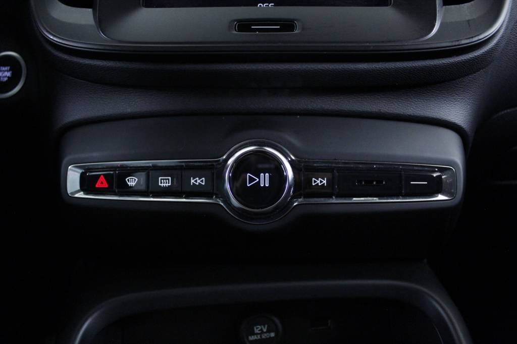 volvo-xc40-2022-gasolina-1477cc