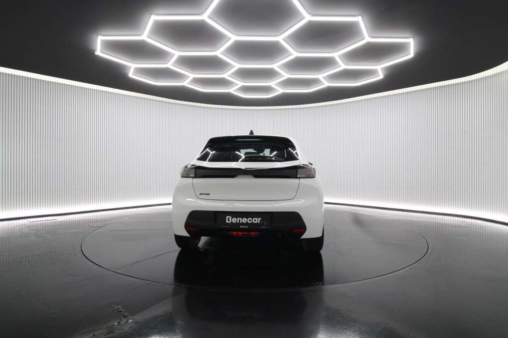 peugeot-208-2024-gasolina-1199cc