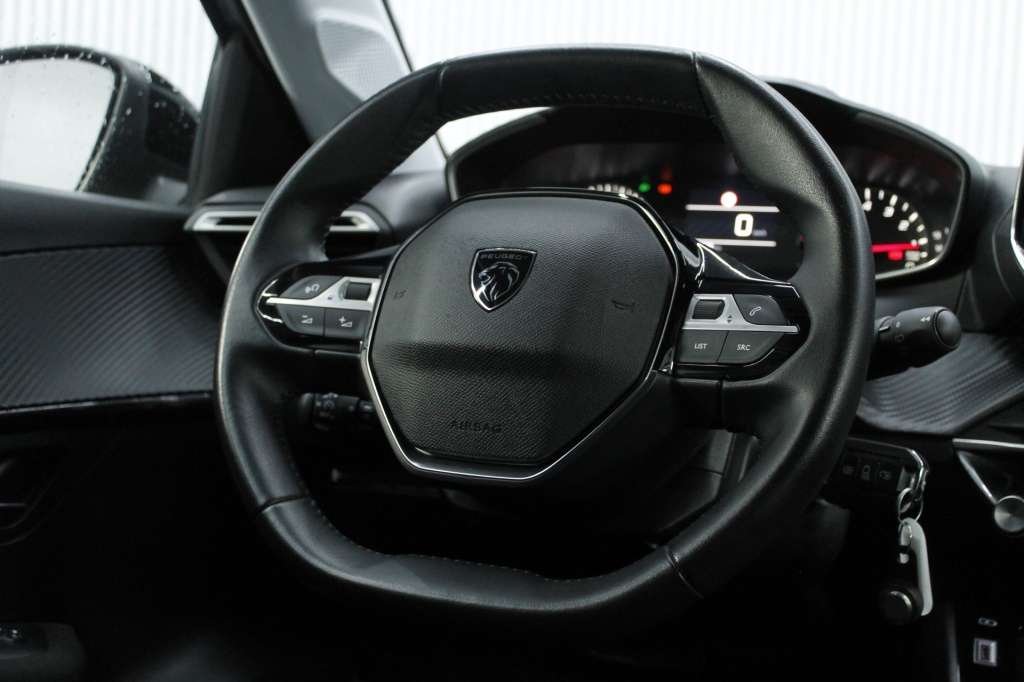 peugeot-208-2024-gasolina-1199cc