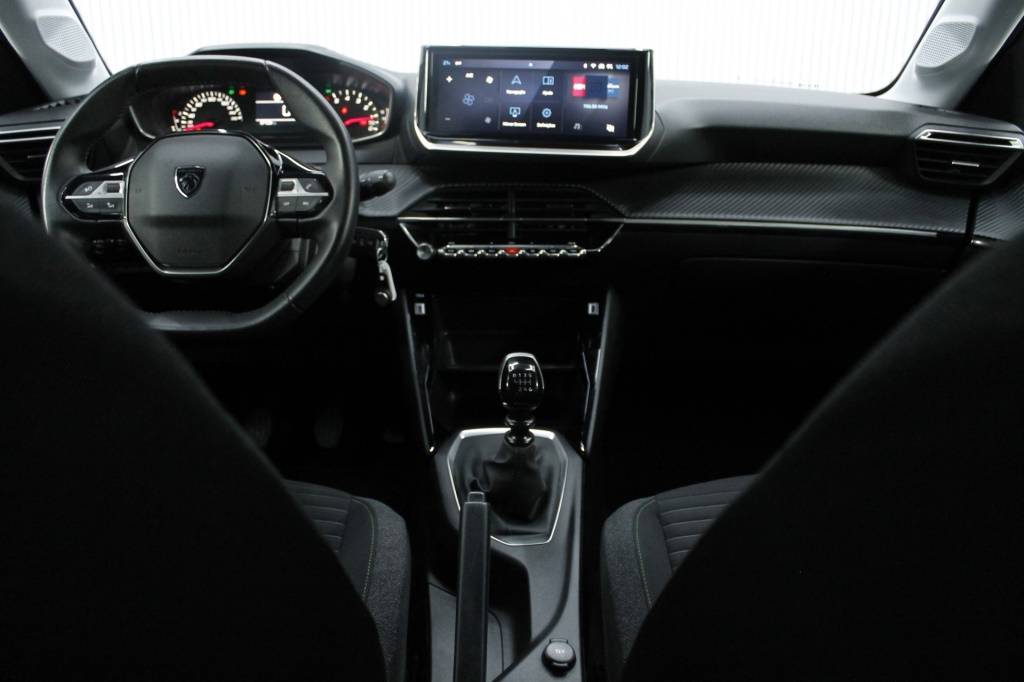 peugeot-208-2024-gasolina-1199cc