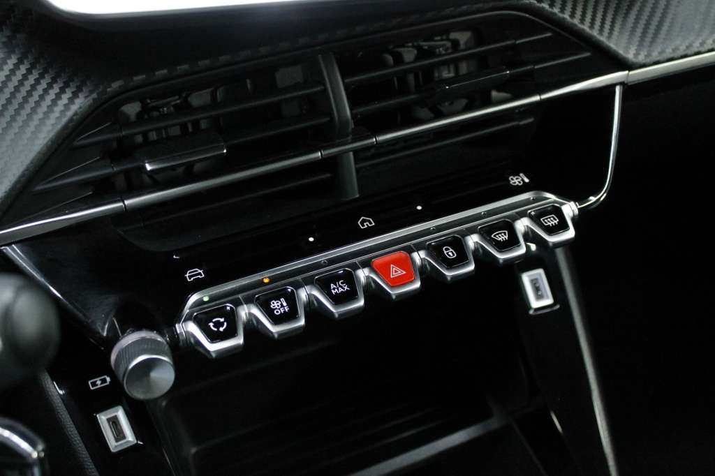 peugeot-208-2024-gasolina-1199cc