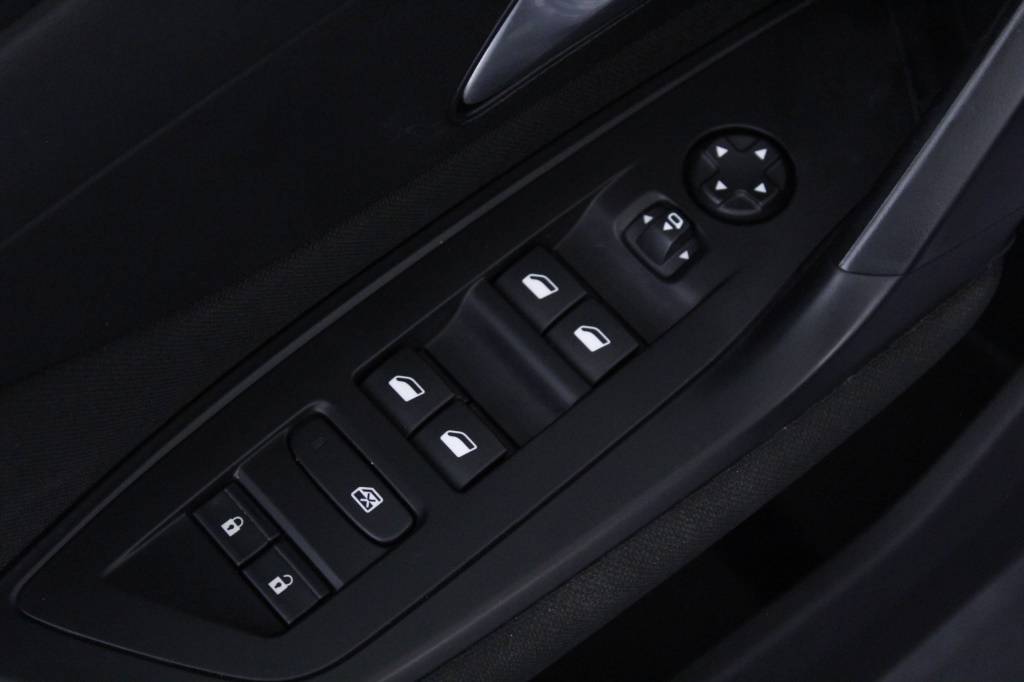peugeot-308-sw-2025-hibrido-1199cc