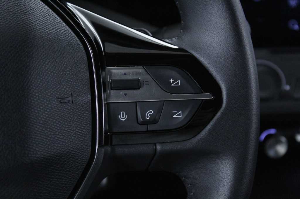 peugeot-308-sw-2025-hibrido-1199cc