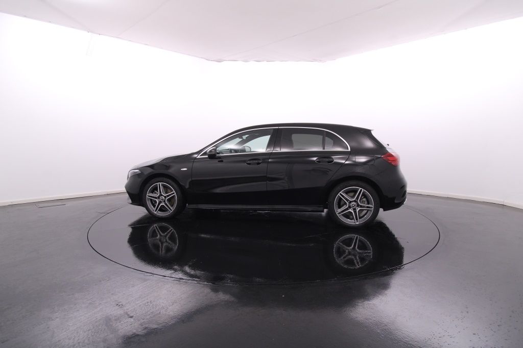 mercedes-benz-classe-a-2025-hibrido-1332cc