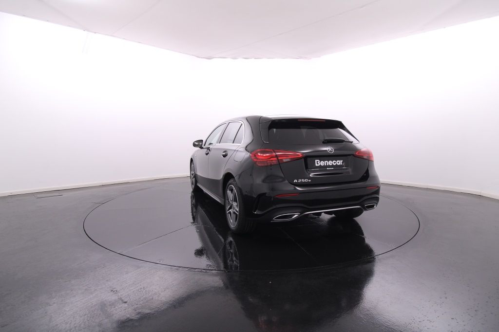 mercedes-benz-classe-a-2025-hibrido-1332cc