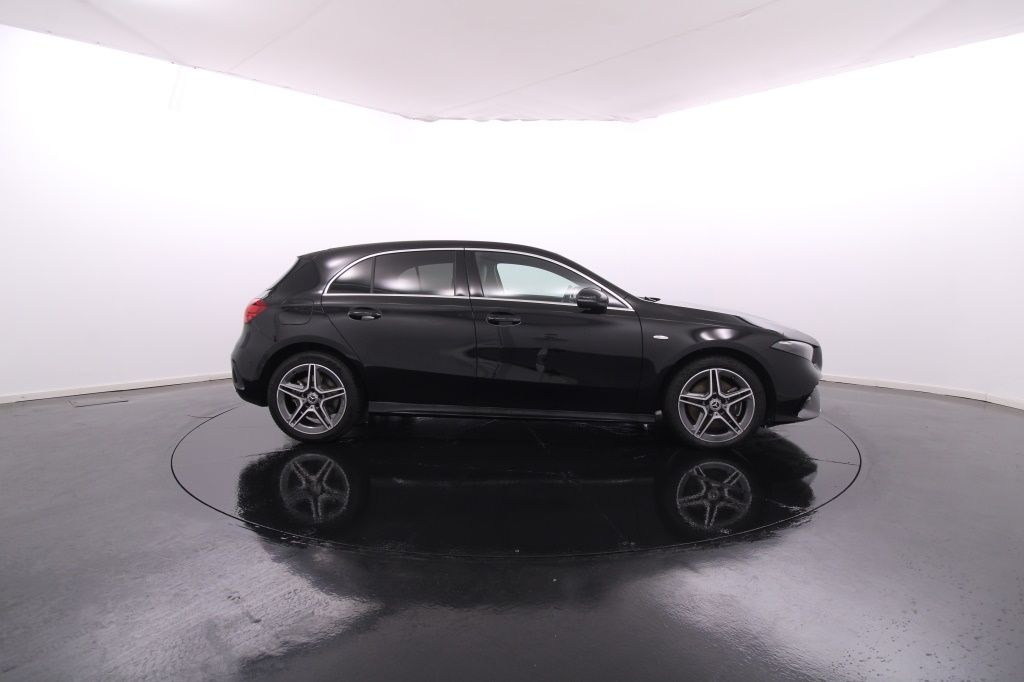 mercedes-benz-classe-a-2025-hibrido-1332cc