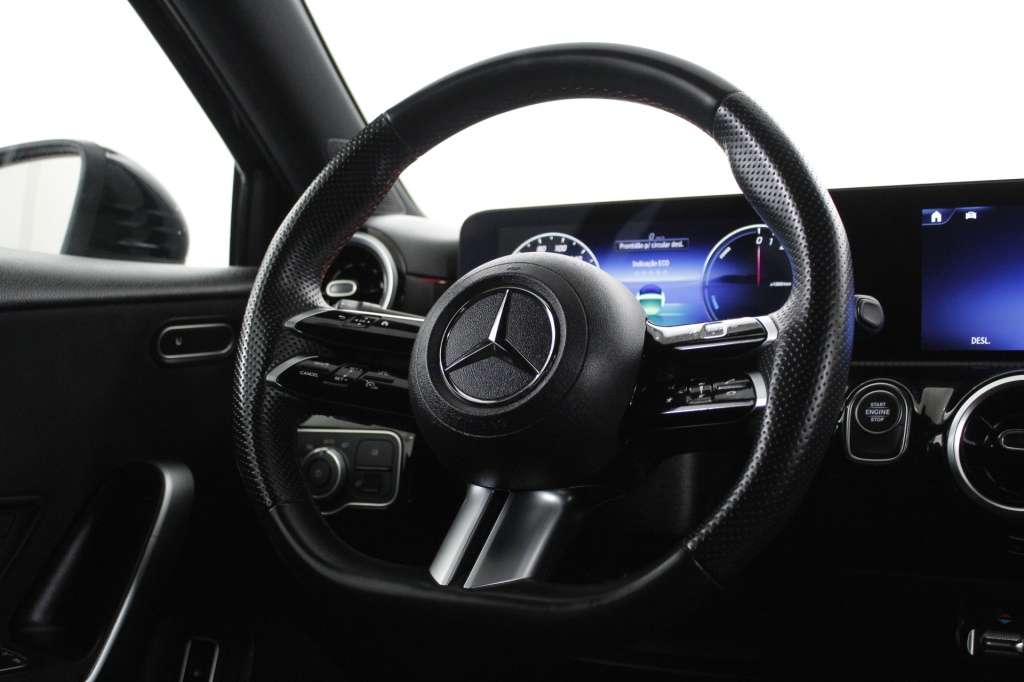 mercedes-benz-classe-a-2025-hibrido-1332cc