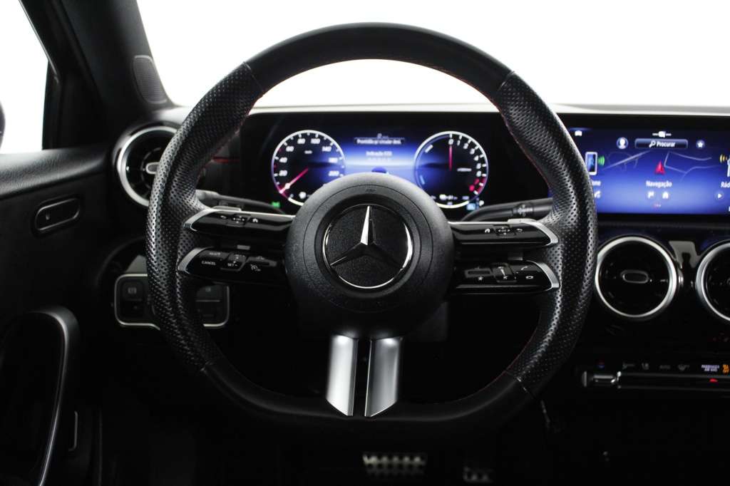 mercedes-benz-classe-a-2025-hibrido-1332cc