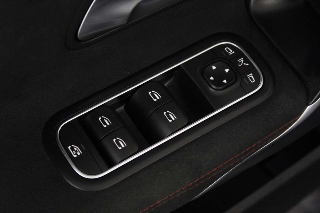 mercedes-benz-classe-a-2025-hibrido-1332cc
